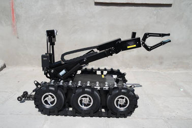 Mobilny robot Eod ze stopu aluminium, z wyciągniętymi ramionami i systemem sterowania